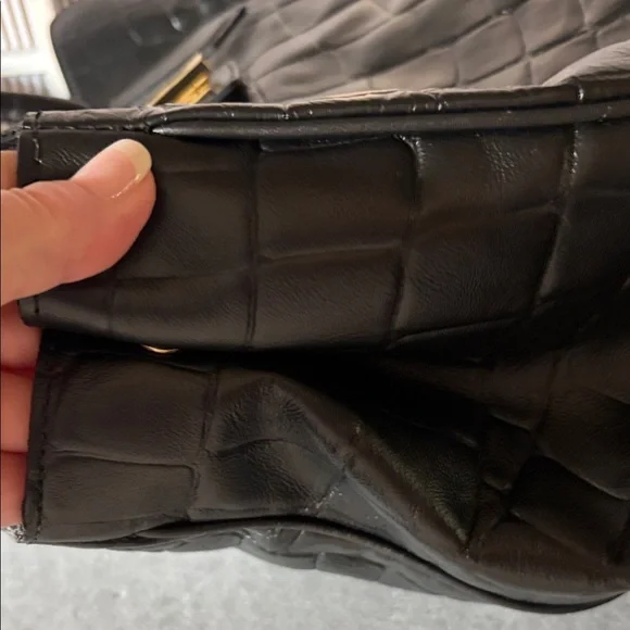 A. Bellucci italian leather Black Crocodile-Embossed Women's satchel. - Picture 4 of 11